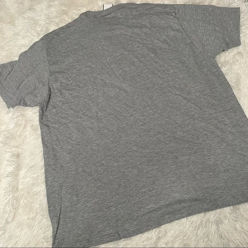 NWT The Office Shrute Farms gray tee - Picture 7 of 9
